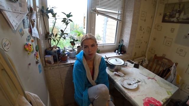 ЛИЗУ ЗАСТАВИЛИ МЫТЬ ВАННУ / У МАМЫ БОЛЯТ НОГИ)) смотреть онлайн