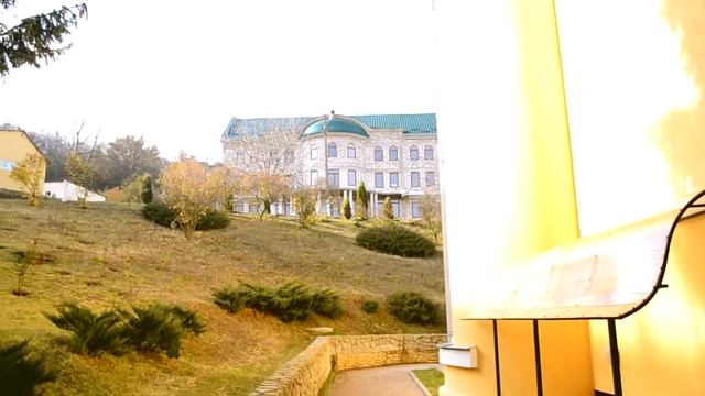 MĂNĂSTIREA HÂNCU / PĂIANJEN ÎN MAȘINĂ смотреть онлайн