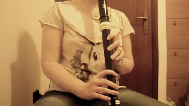 I'm playing something with a tenor recorder... смотреть онлайн