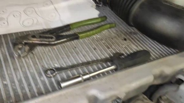 Toyota Land Cruiser 200 замена ремней навесного оборудования и подшипников роликов!!!