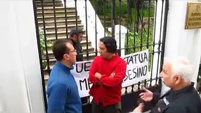 Primera Funa ,a la estatua de Almirante Merino,2013 смотреть онлайн