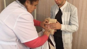 Наложение компресса на ухо