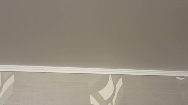 а у Вас кто-нибудь бегает по потолку? смотреть онлайн