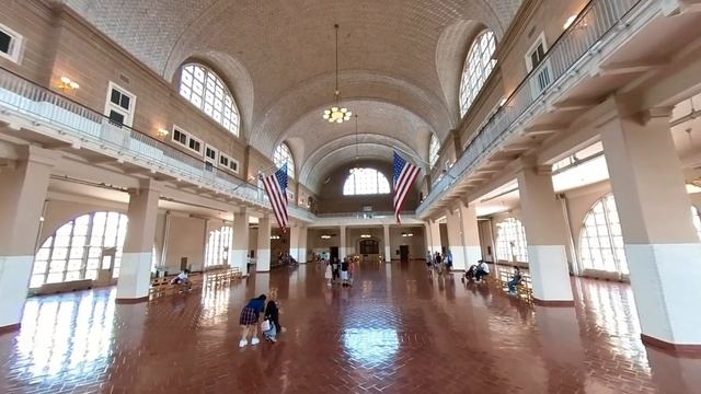 A Day at the Statue of Liberty and Ellis Island: What you need to know before you go! смотреть онлайн