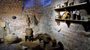 15 ТАЙНИКОВ В СТАРЫХ ДОМАХ О КОТОРЫХ НИКТО НЕ ЗНАЕТ!