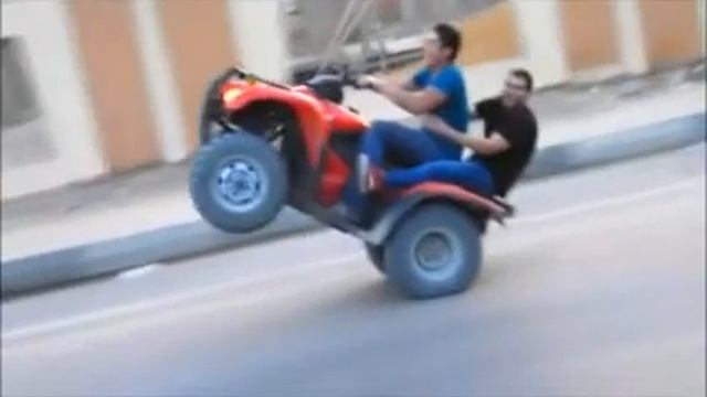 Неудачно проехал на дыбах смотреть онлайн