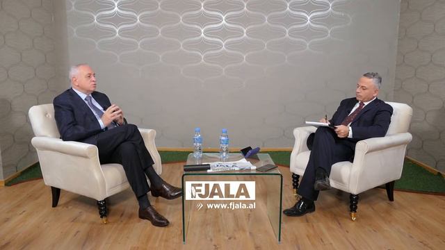 Gazidede në parlament: “CIA organizoi trazirat e 97-ës”,  Tritan Shehu: Unë nuk mendoj kështu смотреть онлайн