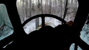 ЗИЛ 131  вытаскивает себя лебедкой.Готовим дрова забуксовали в гору