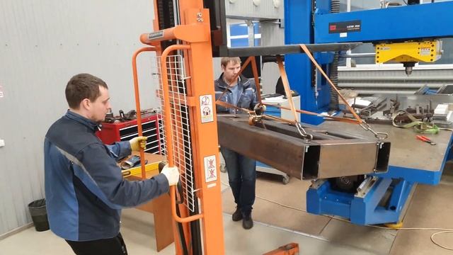 Токарный станок с ЧПУ своими руками. Варим станину смотреть онлайн