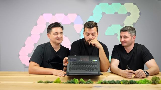 4 BĂIEȚI ȘI UN LAPTOP - ASUS ROG STRIX SCAR III G531 смотреть онлайн