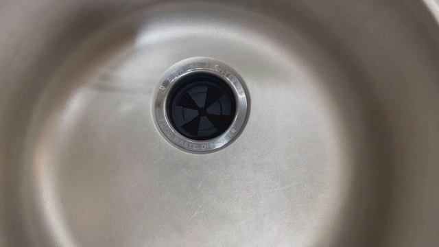 Безопасность измельчителей пищевых отходов WASTE FIGHTER. Измельчитель пищевых отходов. смотреть онлайн