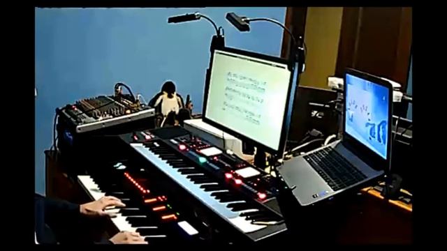 Learning piano, Dragostea Din Tei смотреть онлайн