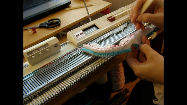 Кеттлевка в карман на однофонтурной машине смотреть онлайн