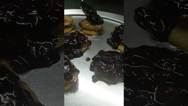 Фуа-гра с ягодным соусом смотреть онлайн