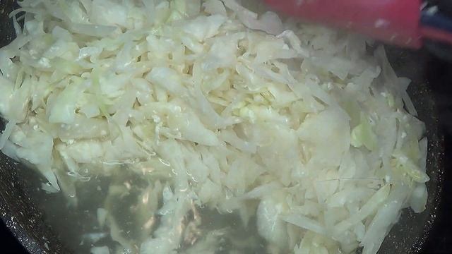 Тушеная капуста на кефире. Дешевый и низкокалорийный ужин без хлопот. #капустатушеная смотреть онлайн