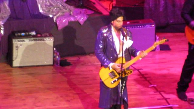 Marshall Charloff & The Purple xPeRIeNCE - Little Red Corvette - Anderson, IN - 10/7/23 смотреть онлайн