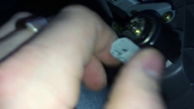 Замена лампы освещения прикуривателя смотреть онлайн