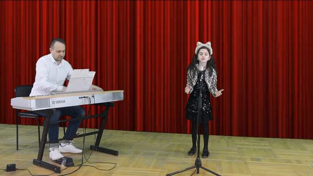 Муз Эндрю Ллойд Уэббер «Memory»Исполняет Мария РафаелянПреподаватель Н.В. Синельникова смотреть онлайн