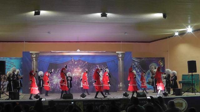 горский танец в Новомихайловке ансамбль Огни Кавказа смотреть онлайн