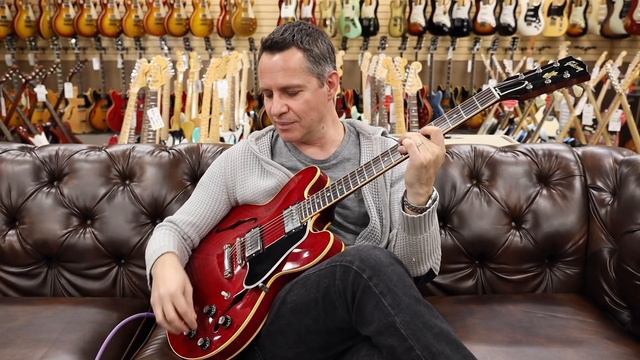 Guy King | Guitar of the Day: 1961 Gibson ES-335TDC | Norman's Rare Guitars смотреть онлайн