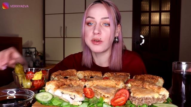 MUKBANG | Последнее видео, кто я такая? | Пироги от BAKEMAN | Pies meat, chicken, cabbage не ASMR смотреть онлайн