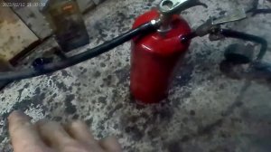 Нагнетатель масла из старого огнетушителя своими руками
