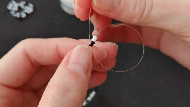 Сережки-корівки з бісеру у техніці хрестик смотреть онлайн