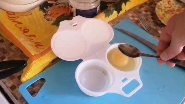 Тест приспособы из Магнита для приготовления яиц в микроволновке смотреть онлайн