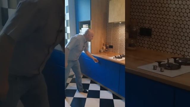 Кухни на заказ. Как спрятать газовую трубу на кухне смотреть онлайн