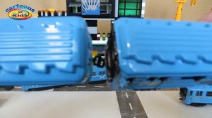 Игрушечный Поезд МЕТРО. Железная дорога - видео для детей. Игрушка вагоны метро. Train toys