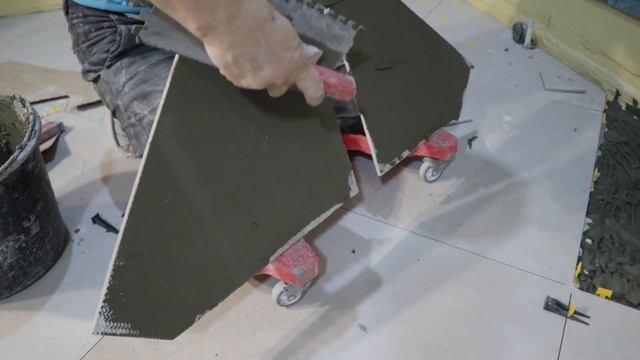 Укладка плитки с СВП на пол по диагонали в 1 мм часть 3 смотреть онлайн