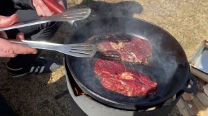 СТЕЙКИ из ЛОСЯТИНЫ / 2 ВАРИАНТА ПРИГОТОВЛЕНИЯ: КАКОЙ ЛУЧШЕ?