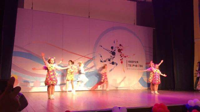 Хореографический коллектив «Искорки» Танец «Капитошка» смотреть онлайн