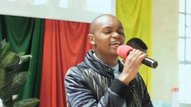 Ruimbo kwagira at AIPCA NYAHURURU CHURCH-NIWE NJETEREIRE- song cover originally by Phillip Kimani смотреть онлайн