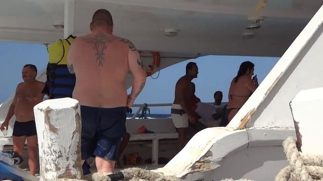 Погружение с маской и народные танцы Египет смотреть онлайн