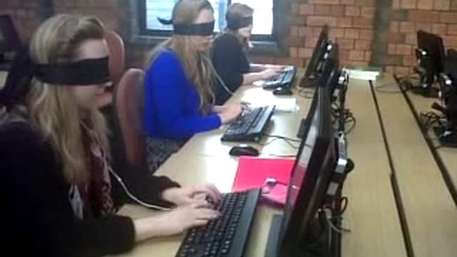 Blindfolded performance, The Library of Babel смотреть онлайн