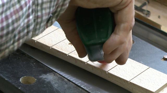 Building an Electric Guitar смотреть онлайн