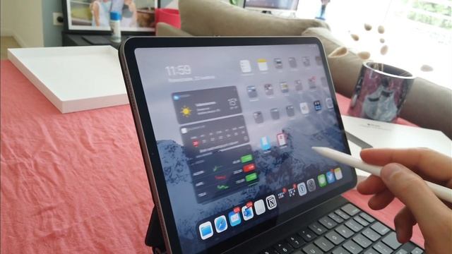 Quick unboxing and hands on of Apple Magic Keyboard for iPad Pro 11” смотреть онлайн