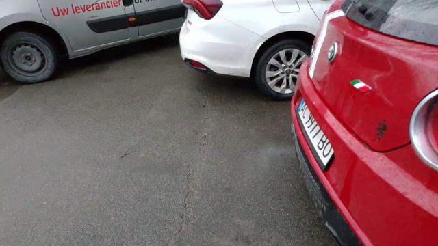 Alfa Romeo Mito 1,3 MultiJet троит на холодную, видео 2 смотреть онлайн