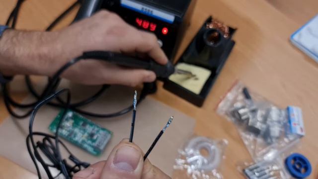 Eruntop 8586 Digital Display Electric Soldering Irons, Soldering station смотреть онлайн