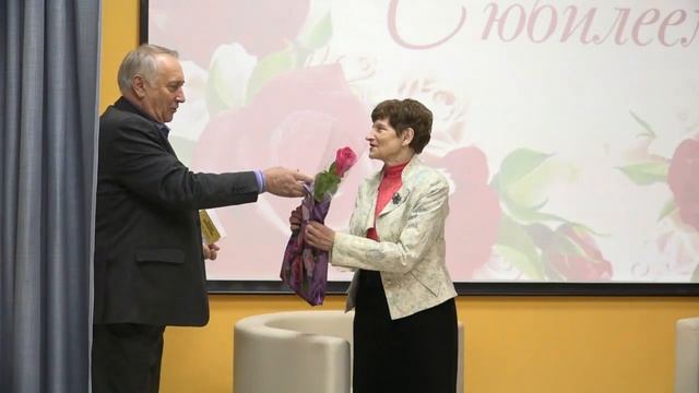 «Побольше солнышка Вам!», видео творческого вечера поэтессы Тамары Алексеевны Пироговой смотреть онлайн