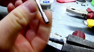 ✅? Как быстро снять МЕТАЛЛИЧЕСКИЙ колпачок со штекера 3,5 мм ✅