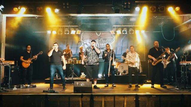 THE BUSTERS - 32 Again смотреть онлайн
