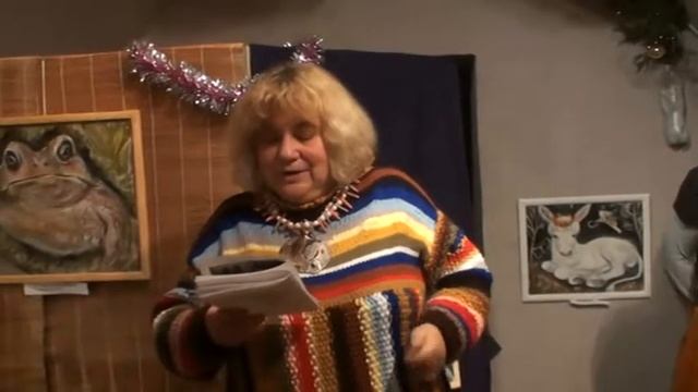 1 2 ЧИТАЕТ СВОИ СТИХИ Открылась Рождественская Новогодняя Алёнка ГРИГОРЬЕВА Лирик Физик Пышка Душка смотреть онлайн