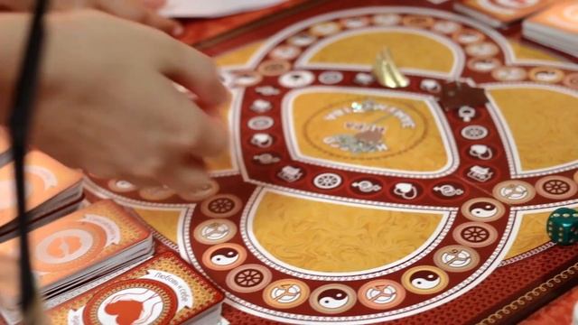 ТВ-сюжет о настольной игре Ю.Щедровой "Колесо замужества" http://hochu-zamuj.ru/igra5/ смотреть онлайн