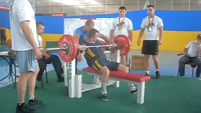 KRIKUN OLEKSANDR в/к67,5кг,жим лежа 142.5кг 2012 RAW WPA WORLD CHAMP.AVI смотреть онлайн