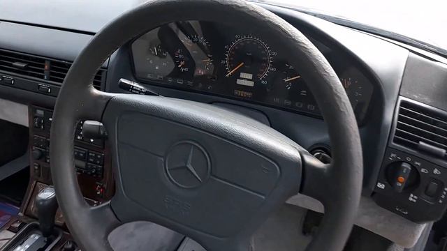Lot 135 - 1995 Mercedes-Benz SL320 (R129) смотреть онлайн