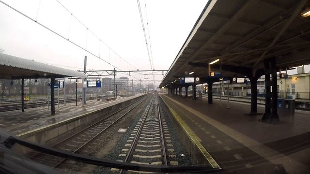 Train Cab Ride NL / Rainy Day / Amsterdam - Alkmaar - Den Helder / VIRM Intercity / Feb 2017 смотреть онлайн