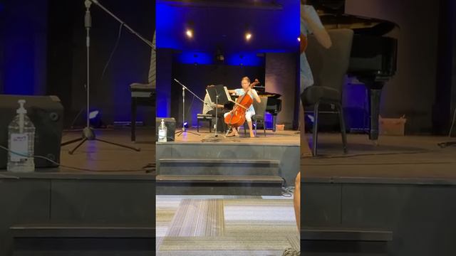 Concerto in D minor (Goltermann) смотреть онлайн