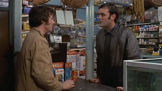 Монти Пайтон Monty Python - 1) замена попугая ! смотреть онлайн